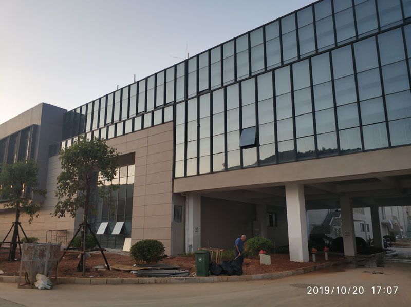 集成電路廠真空清掃案例（lì）