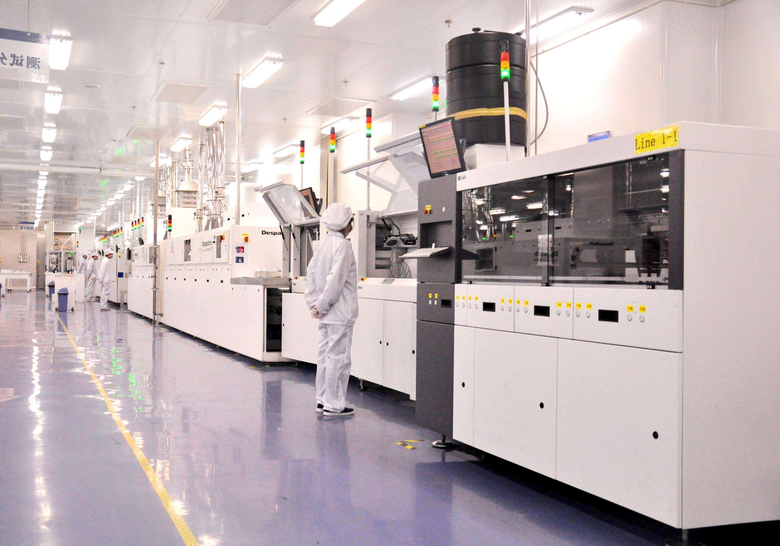 新能源生產真空清掃係統解決方(fāng)案